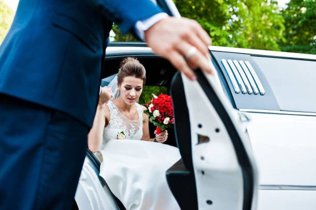 choosing a wedding limo