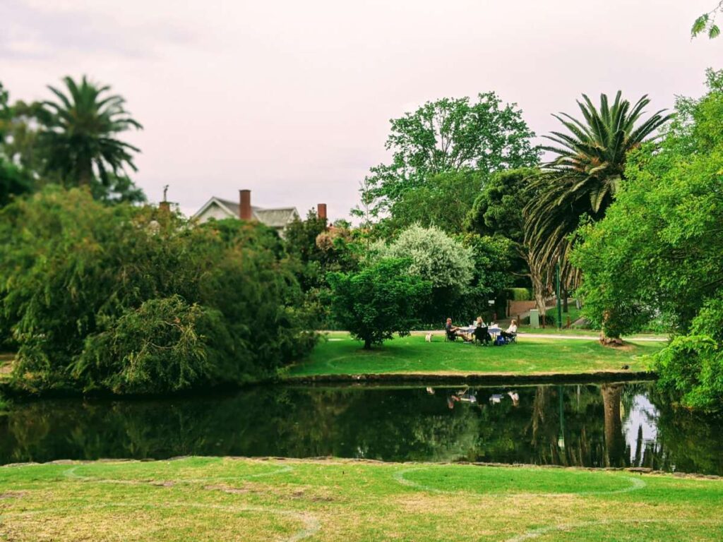 what are the most romantic things to do in melbourne